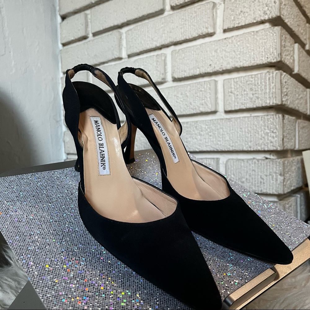 SOLD! Manolo Blahnik Carolyne Satin Low-heel Slingback Pumps - Picture 2 of 9